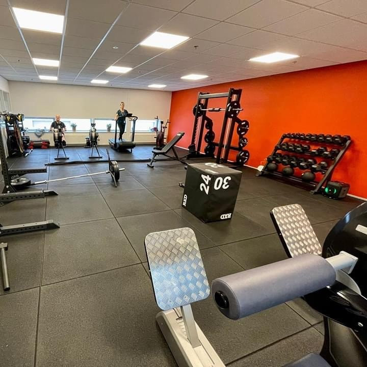 Cannons uk 2025 gym flooring